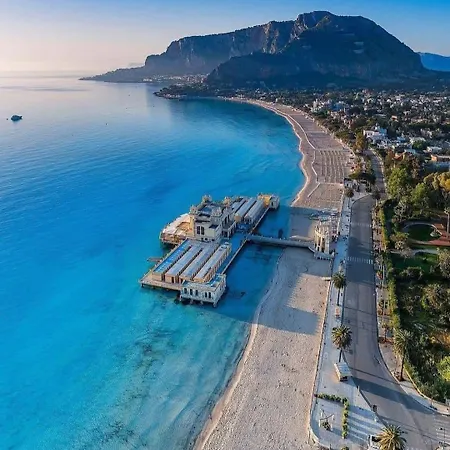 Mondello's Pearl Apartment *